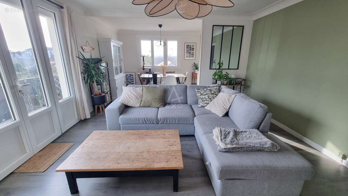 Appartement à SAINT-SEBASTIEN-SUR-LOIRE