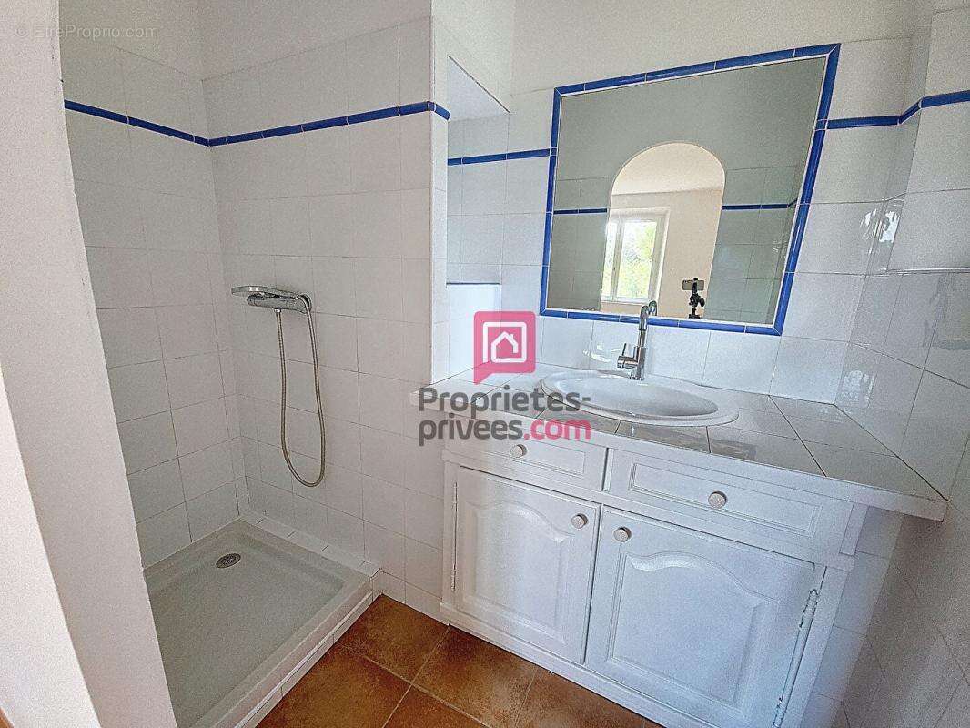 Maison à ROQUEBRUNE-SUR-ARGENS