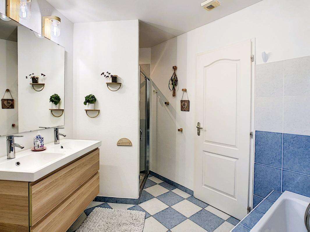 Maison à LA VILLE-DIEU-DU-TEMPLE