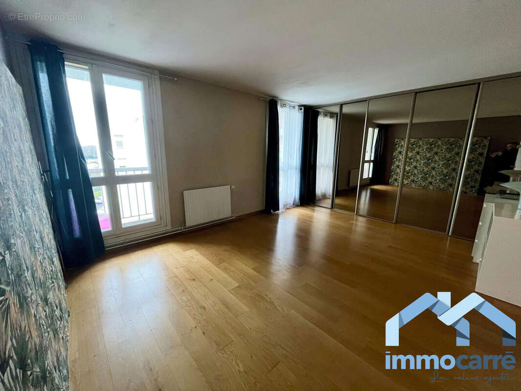 Appartement à ROISSY-EN-BRIE