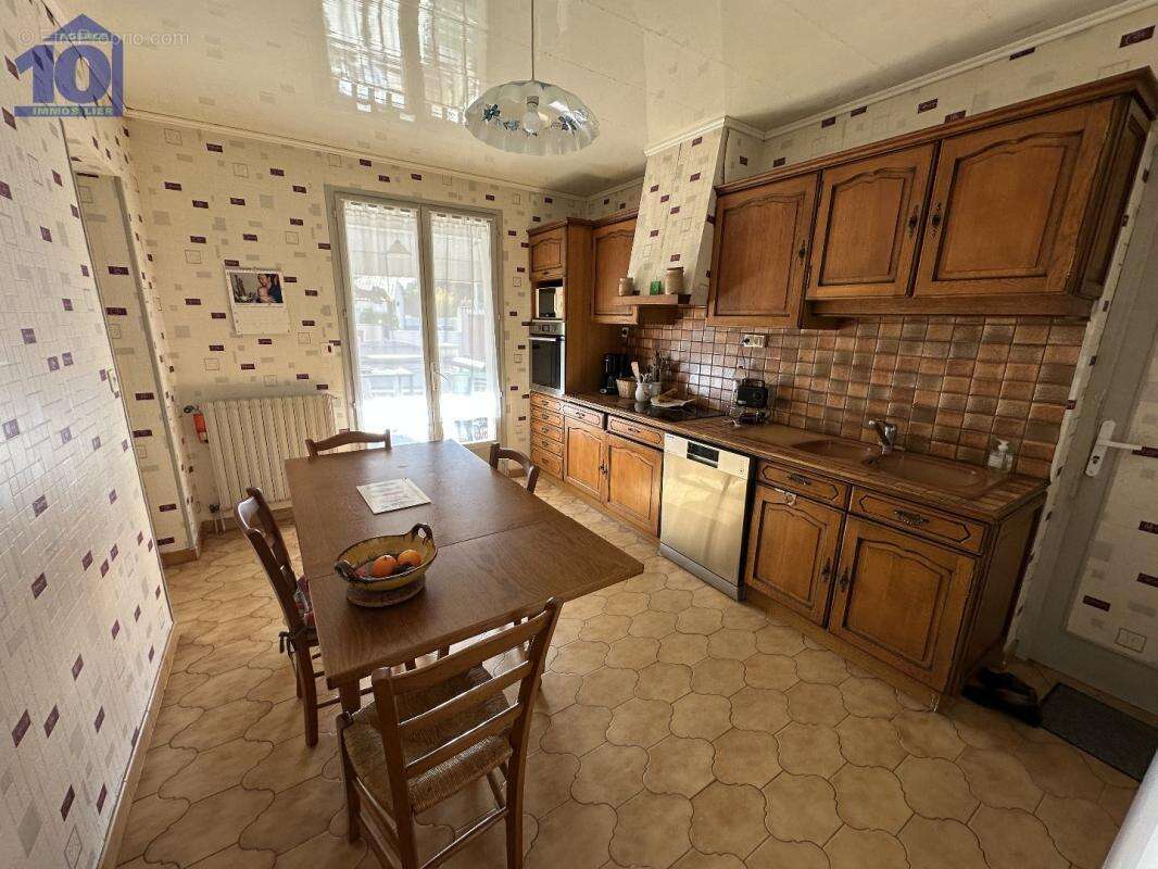 Maison à LIGNAN-SUR-ORB