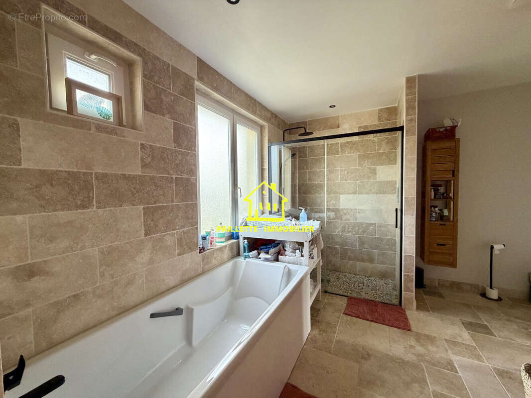 Maison 96 m² à Saint-Romain-De-Colbosc  - photo 7
