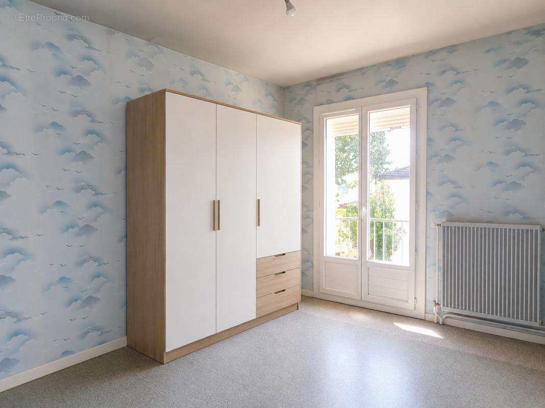 Maison 103 m² à Romans-Sur-Isere  - photo 9