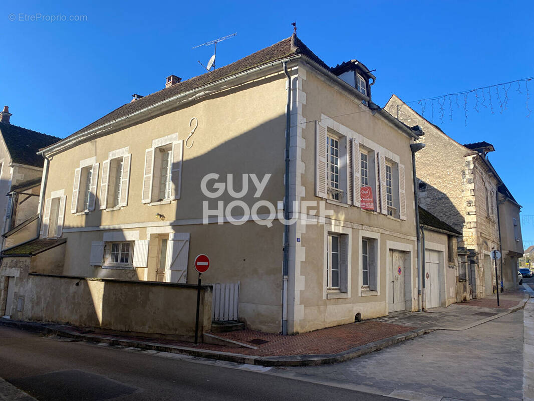 Maison à SAINT-BRIS-LE-VINEUX