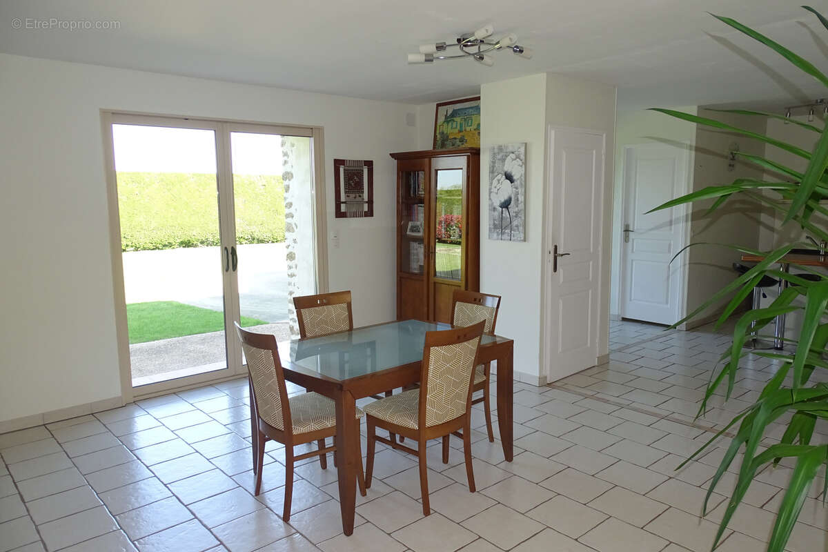 Maison à MARTIGNE-SUR-MAYENNE