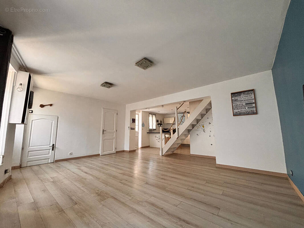 Maison à SAINT-MARD