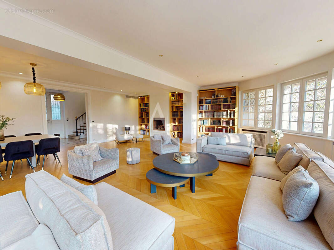 Maison à LE RAINCY