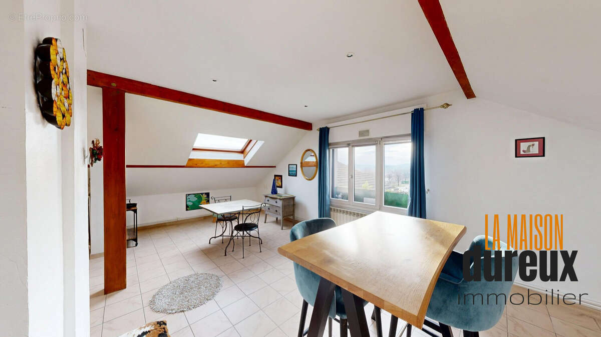 Appartement à SERRE-LES-SAPINS