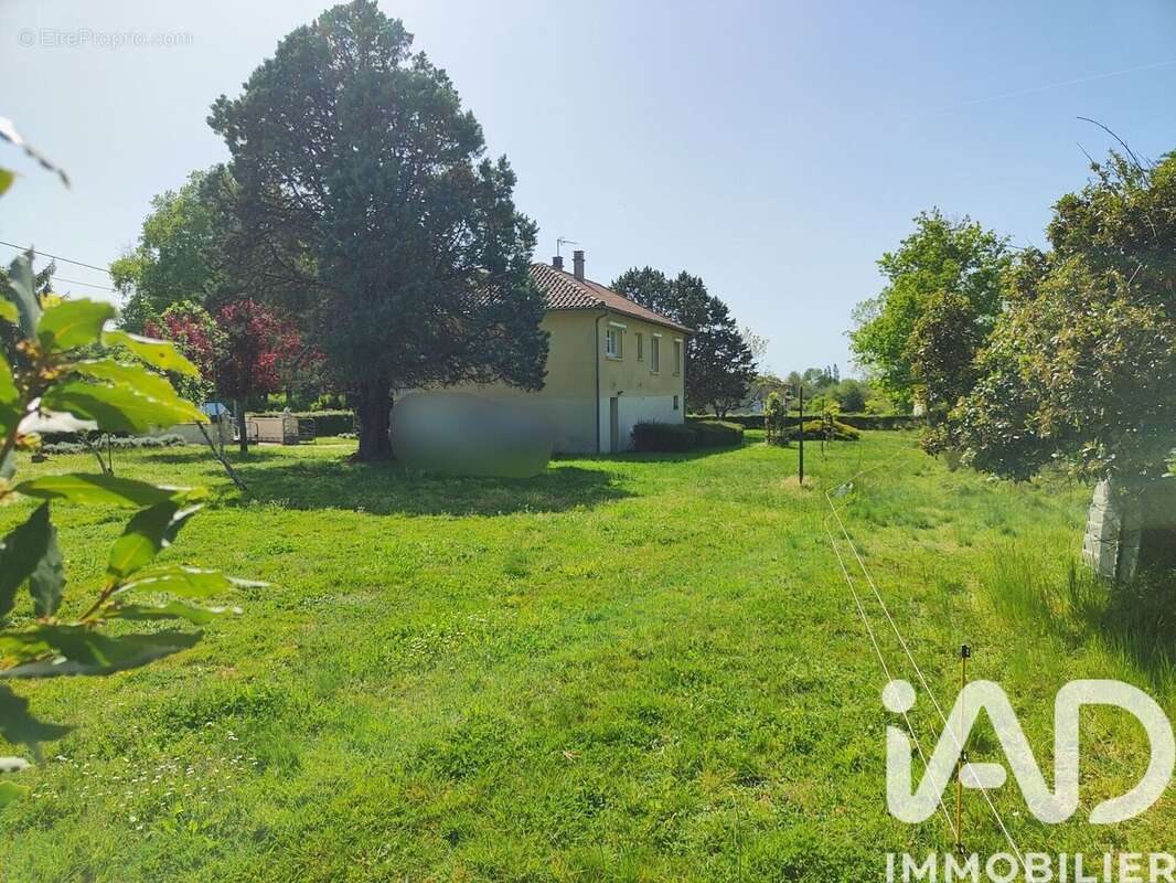 Maison 73 m² à Ambernac  - photo 2