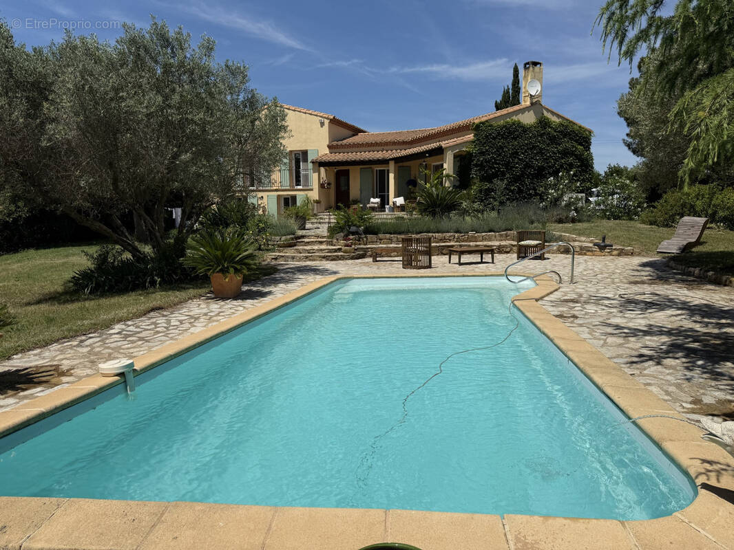 Maison à SAINT-GILLES