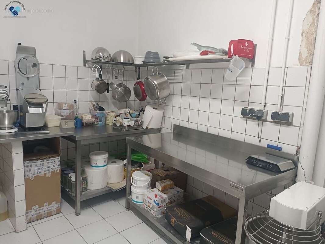 Commerce à VILLENEUVE-TOLOSANE