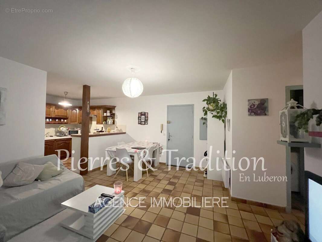 Luberon, Apt, Appartement T3 avec terrasse proche tous commerces - photo 2