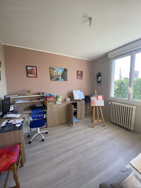 Challans - viager occupe d'une maison 3 chambres avec dependances - photo 8