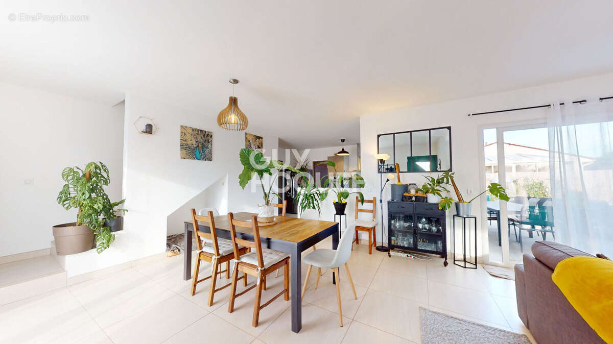 Maison à NOTRE-DAME-D&#039;OE