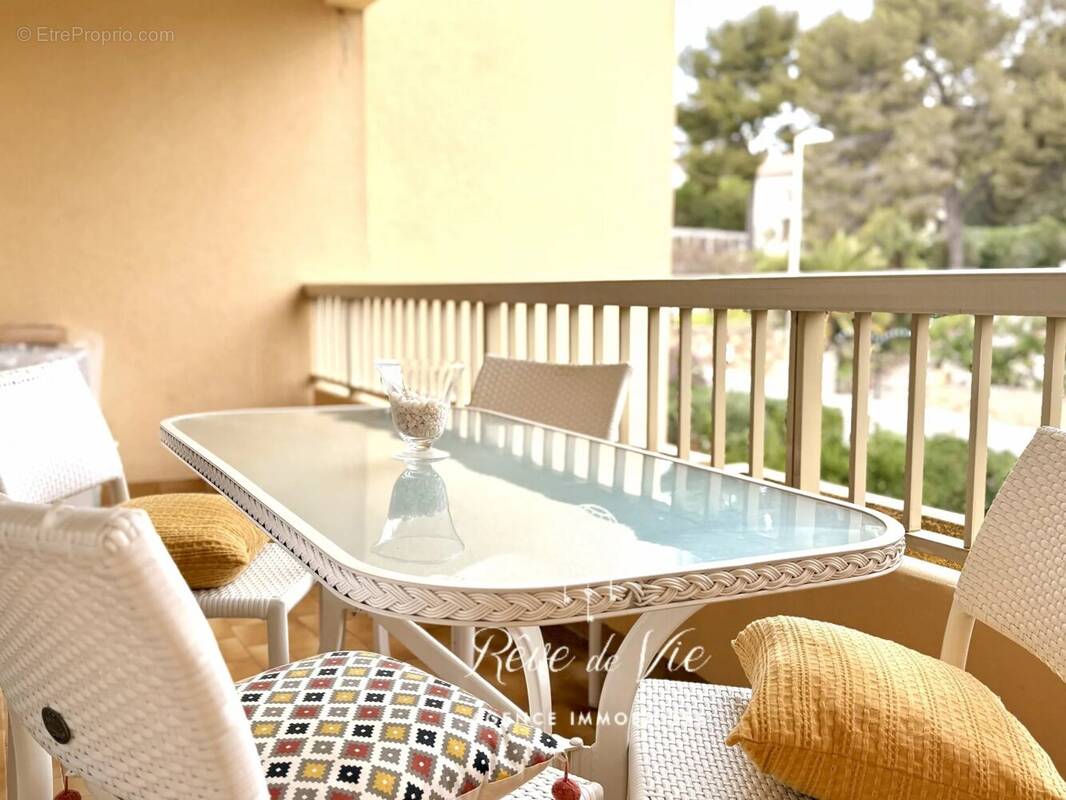 Appartement à BORMES-LES-MIMOSAS