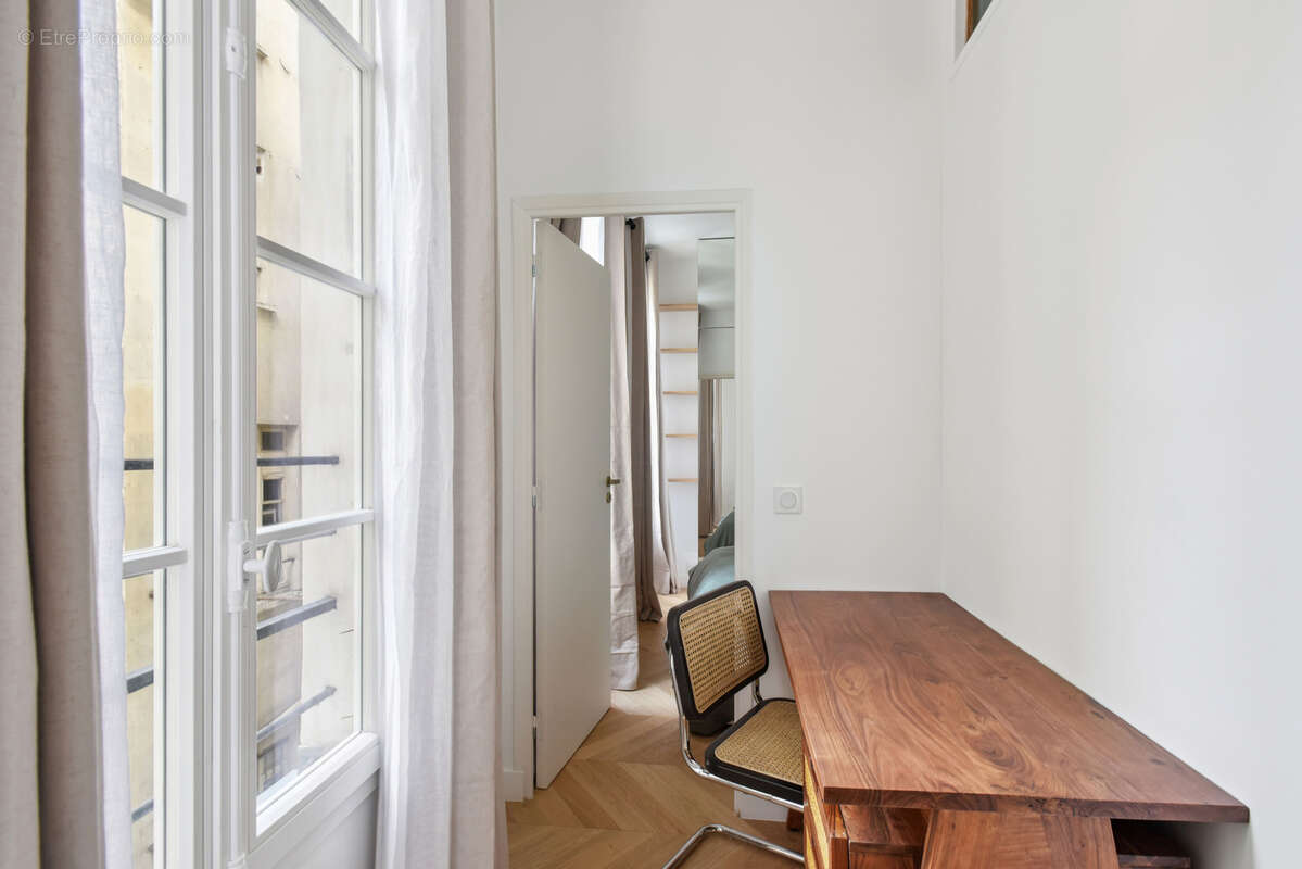 Appartement à PARIS-2E