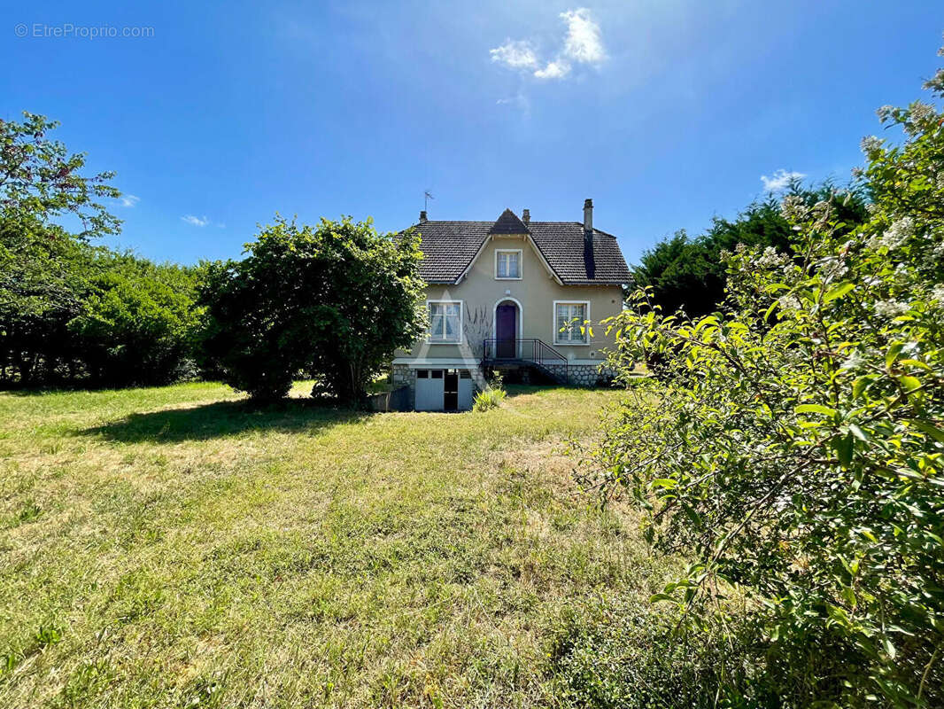 Maison à CONTRES