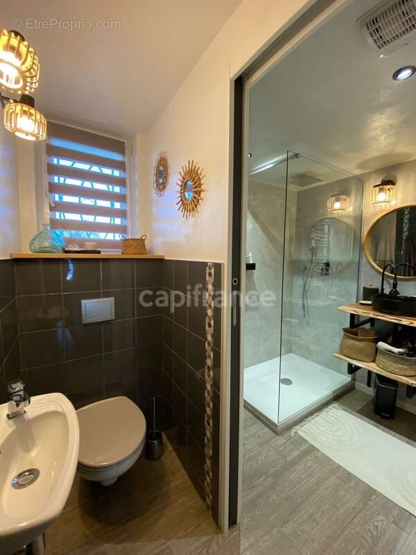 Maison à SAINT-QUENTIN-LA-POTERIE