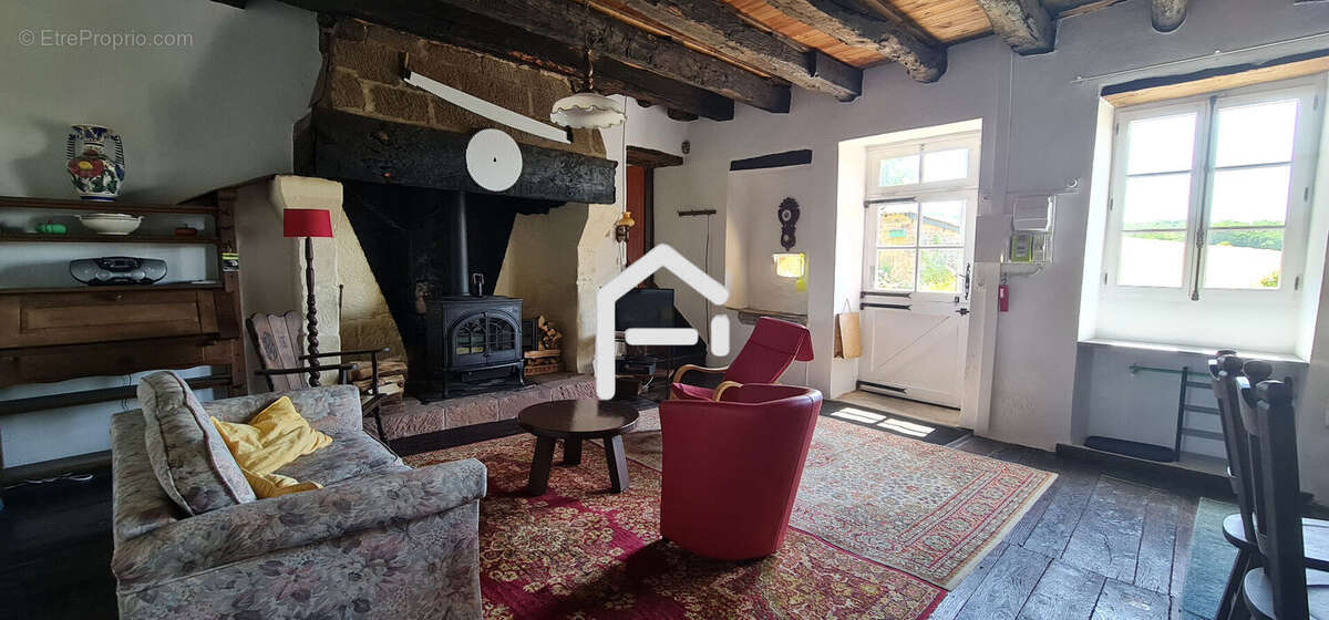 Maison à LOUIGNAC