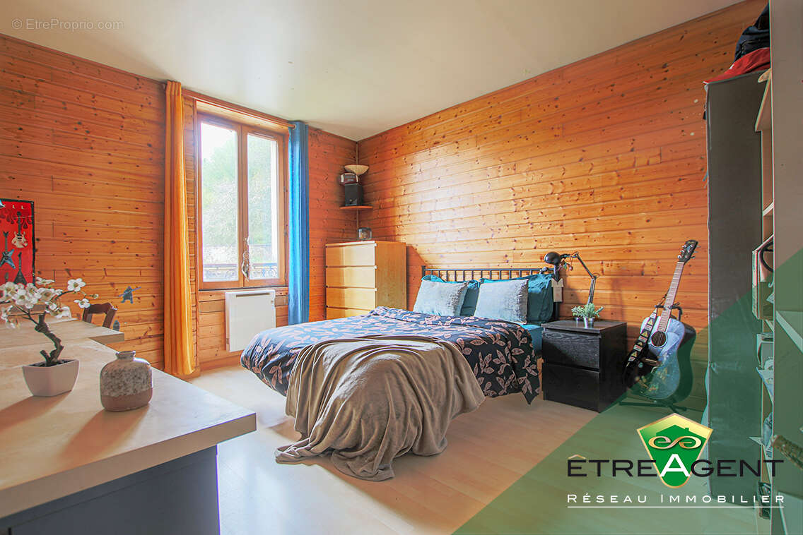 Maison à OINVILLE-SUR-MONTCIENT