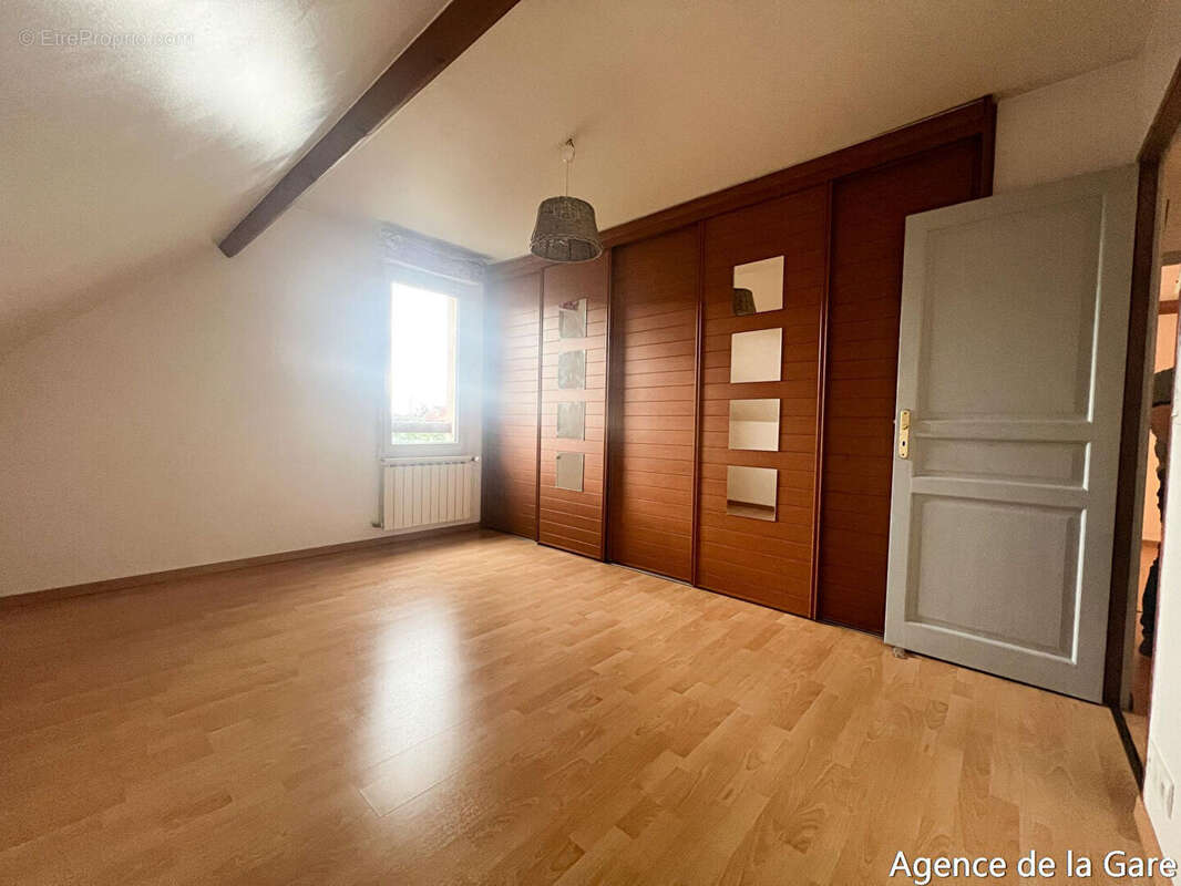 Maison à HOUILLES