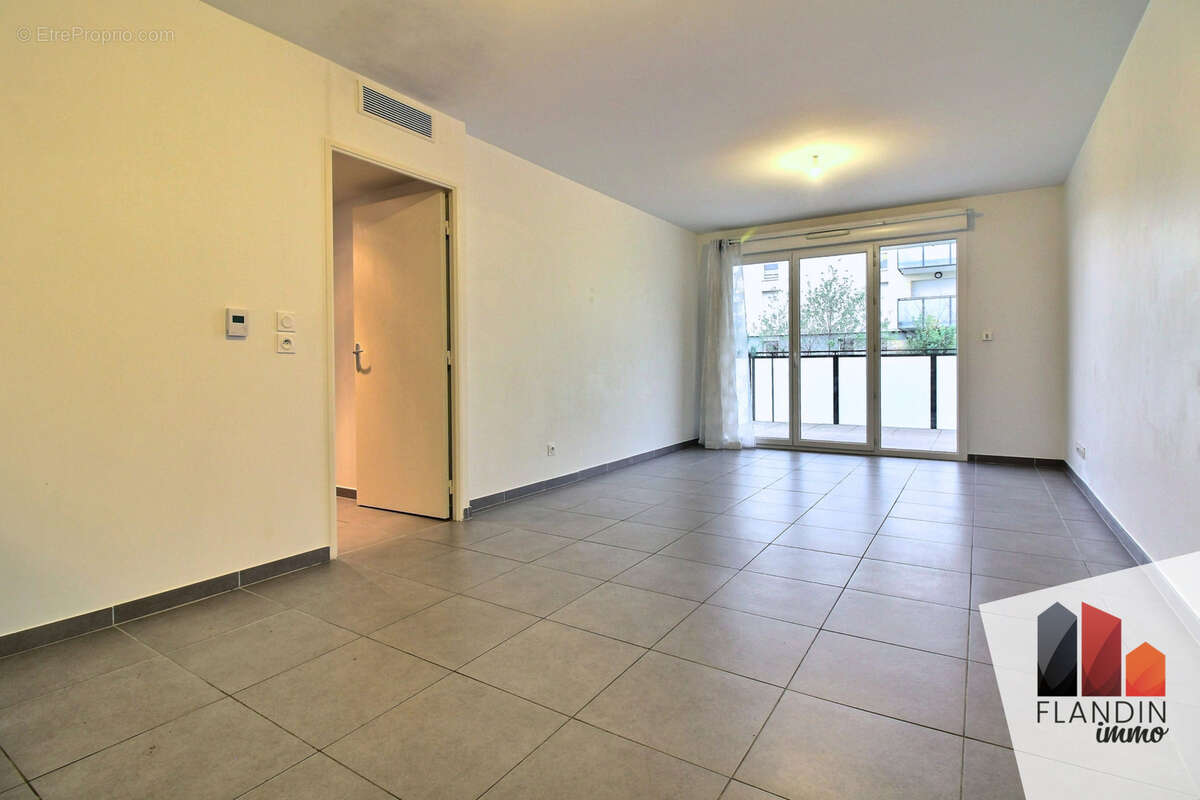 Appartement à VERNAISON