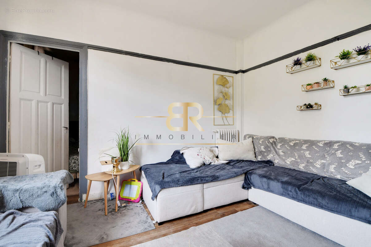 Commerce à COURBEVOIE