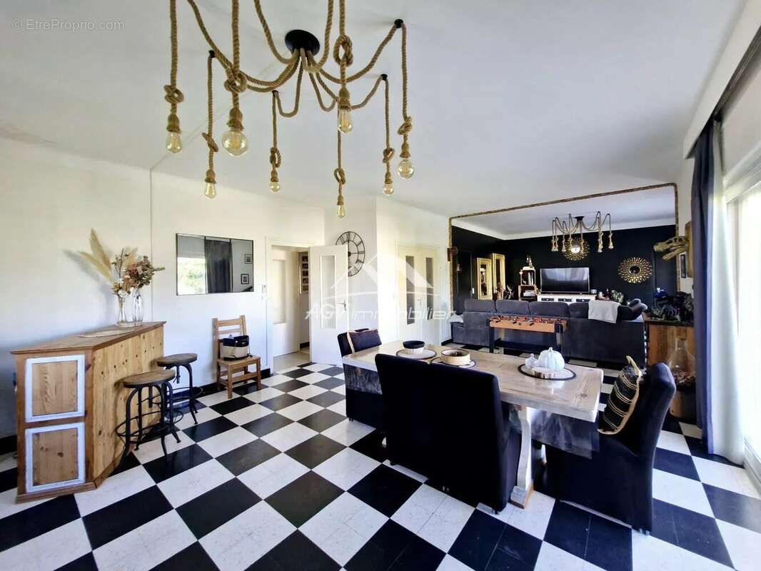 Maison à SALINDRES