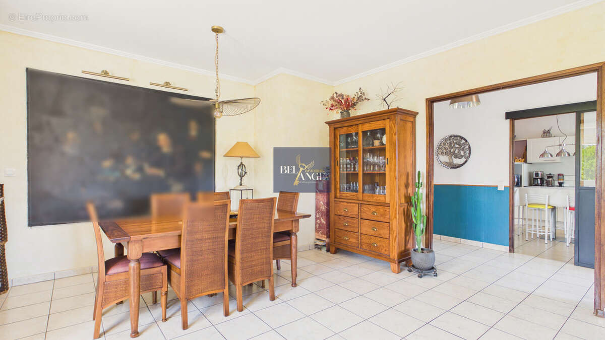 Maison à SALAVAS