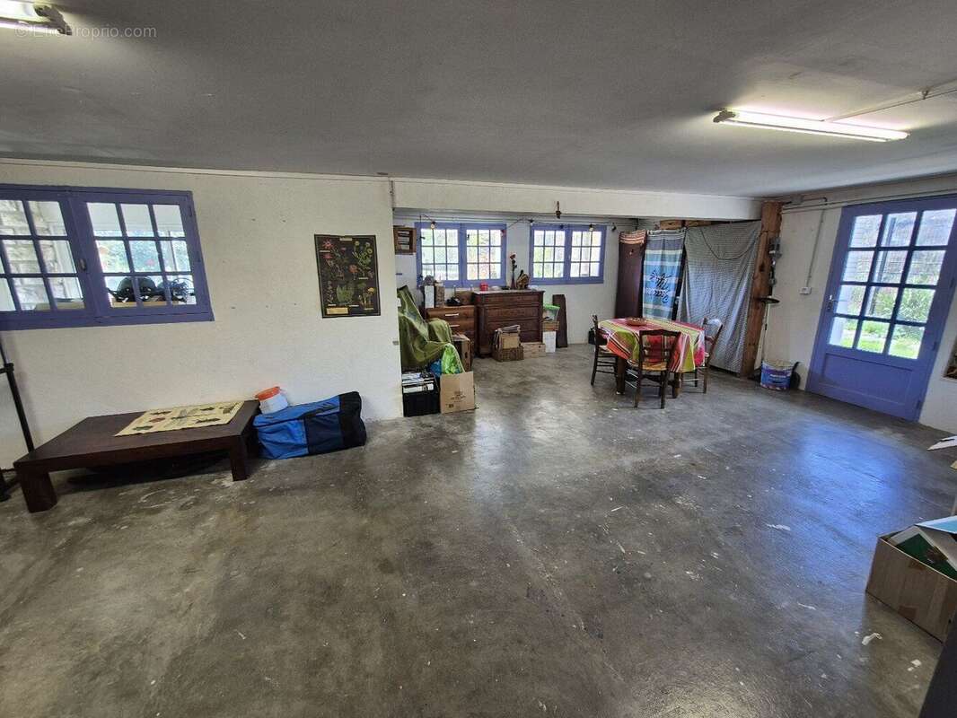 Maison avec grand jardin et garage - photo 16