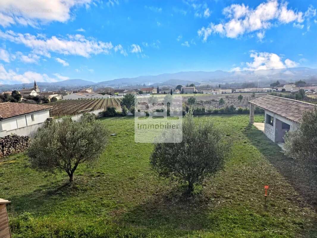 Maison à LA ROQUE-SUR-CEZE