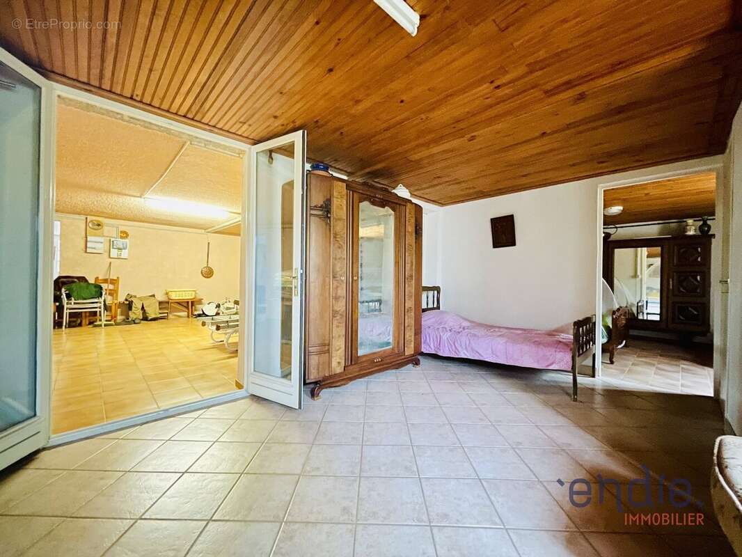 Lorgues villa t6 piscine garage - photo 26