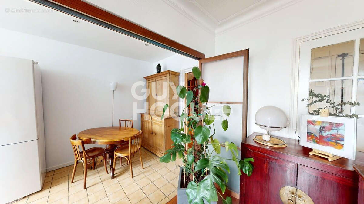 Appartement à AUBERVILLIERS