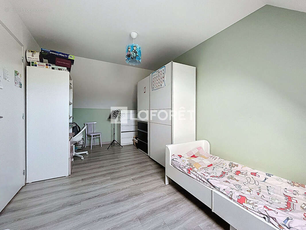 Maison à COURCELLES-SUR-SEINE