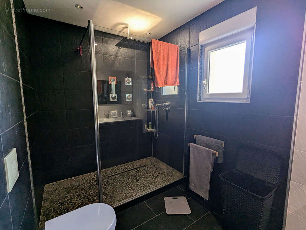 Maison à LA GUERCHE-SUR-L&#039;AUBOIS