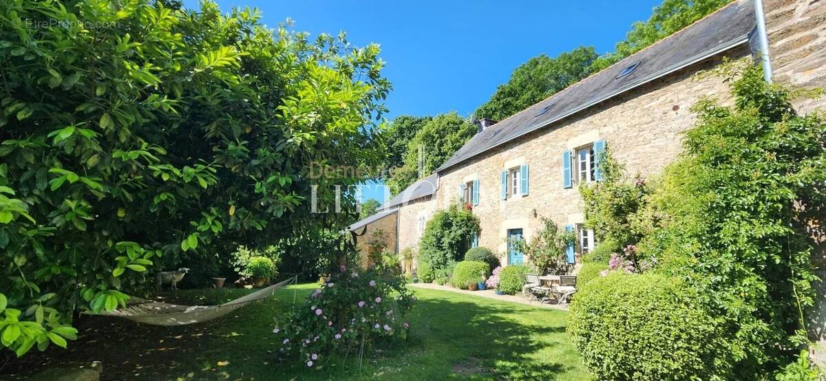 Maison à CLOHARS-CARNOET