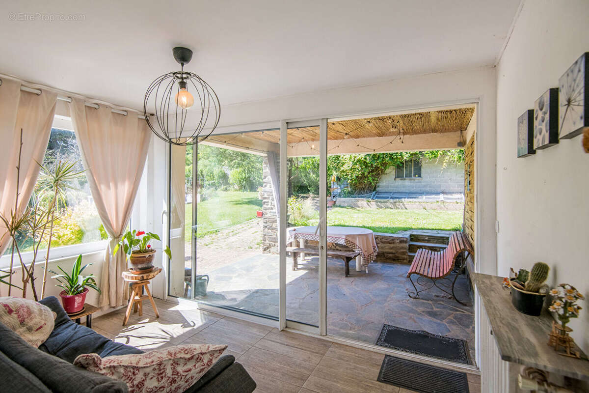 Maison de 160 m² avec studio locatif, 4 hectares de terrain - Saint Parthem - photo 4