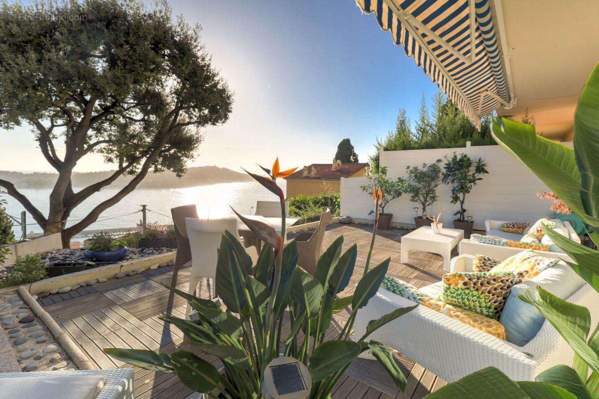 Appartement à VILLEFRANCHE-SUR-MER