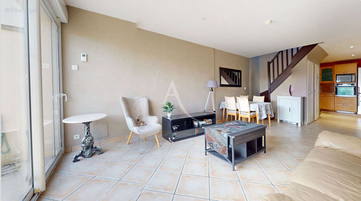 Maison à VILLENEUVE-LE-ROI