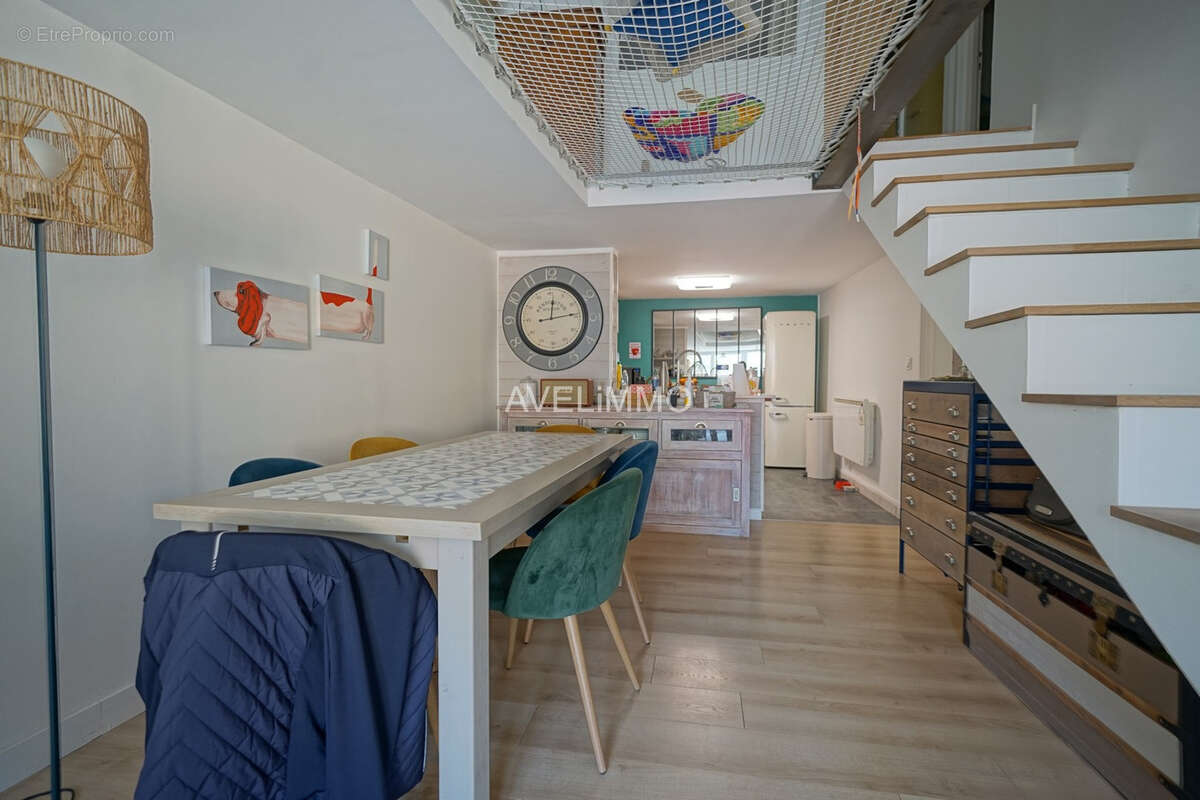 Appartement à LA QUEUE-LES-YVELINES