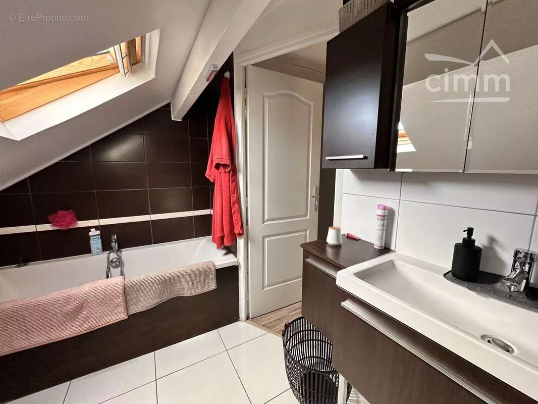 Maison à CONGIS-SUR-THEROUANNE