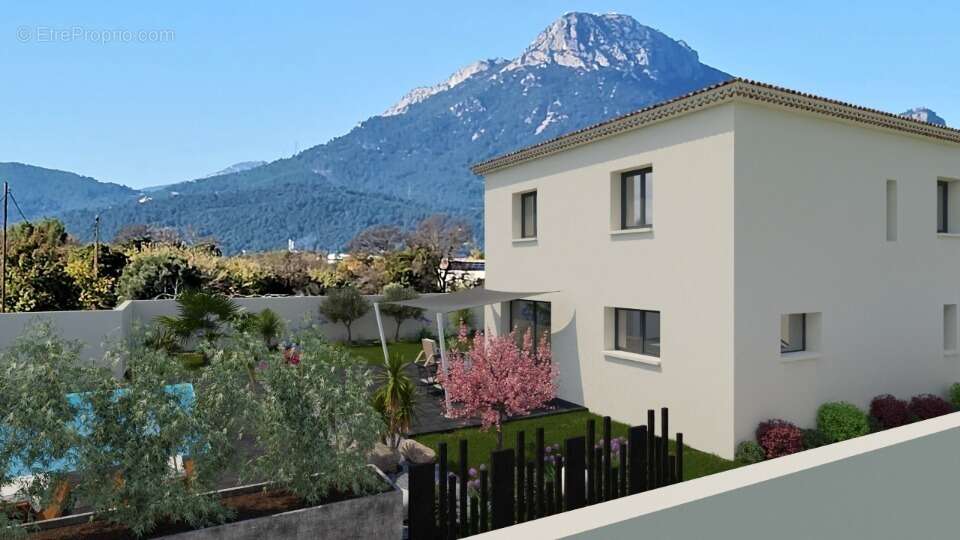 Terrain à LA CRAU