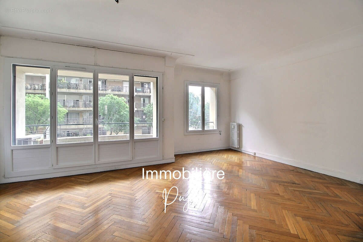 Appartement à MARSEILLE-6E