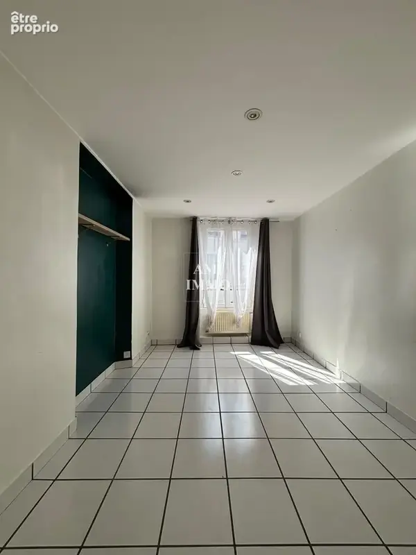 Appartement F2 - centre bourg - photo 2
