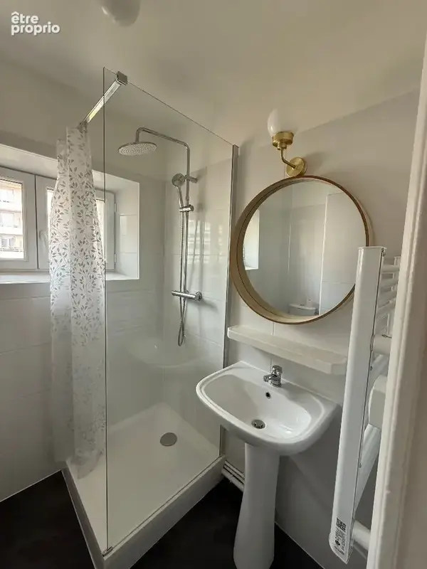 Toulon Haute Ville - T2 35 m² rénové, 5? étage ascenseur, lumineux - photo 8