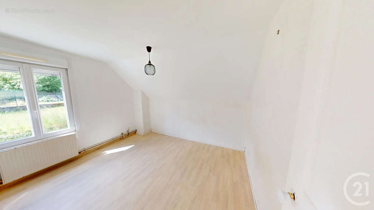 Maison à SAINT-QUENTIN