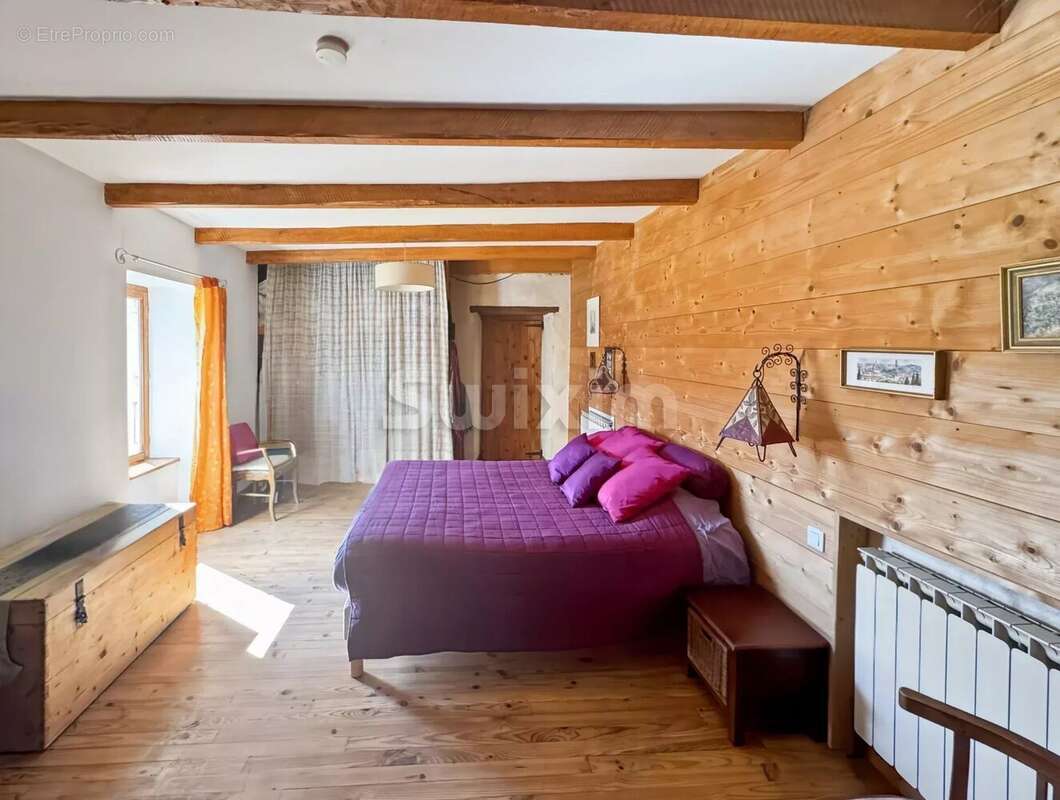 Maison à LE POET-LAVAL