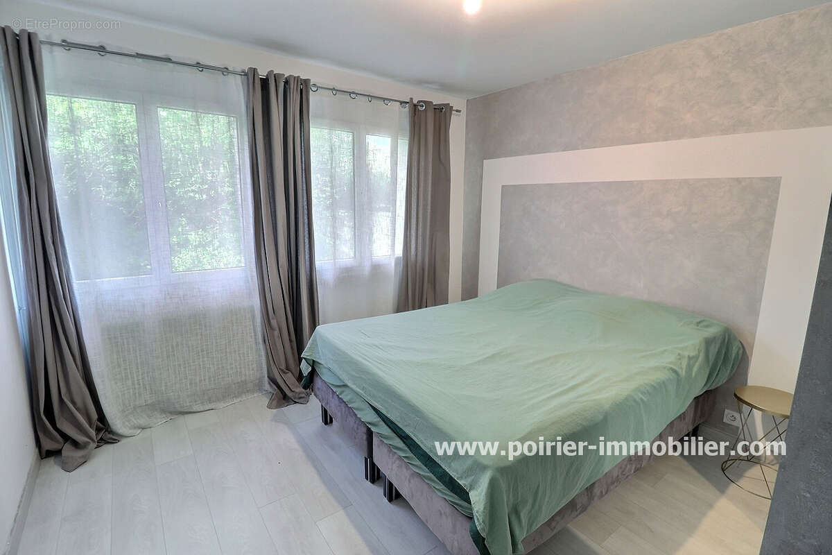 Maison à VETRAZ-MONTHOUX