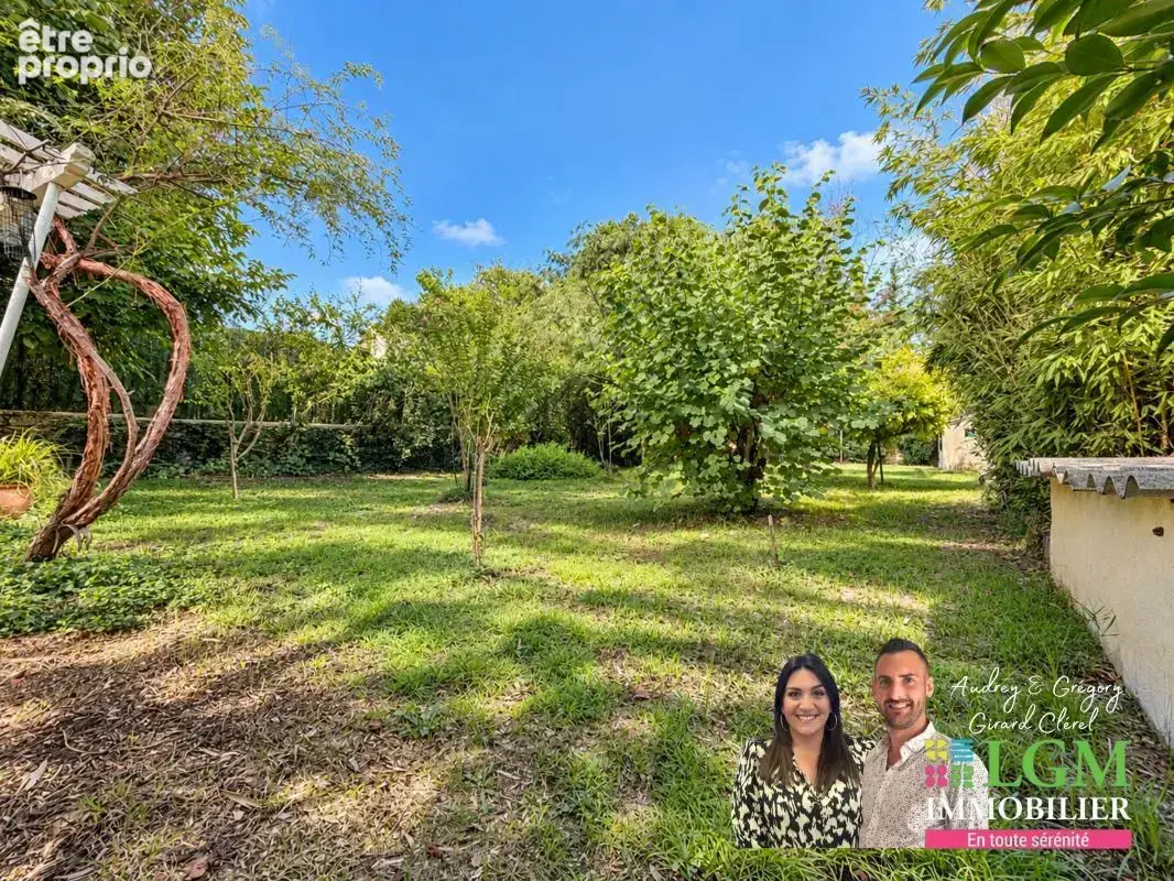Maison de 120m2, 614m2 de terrain, 4 chambres, en plein centre du village - photo 13