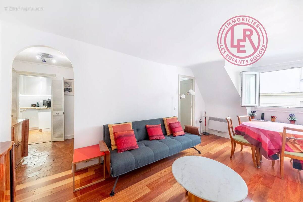 Appartement à PARIS-3E
